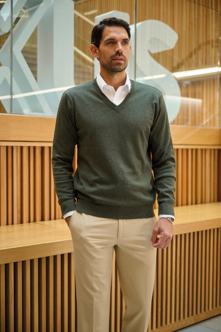 Men's Berlin V-Neck Jumper (BT4566)